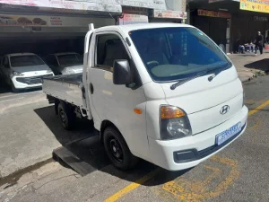 Used 2019 Hyundai H-100 Bakkie 2.6D deck