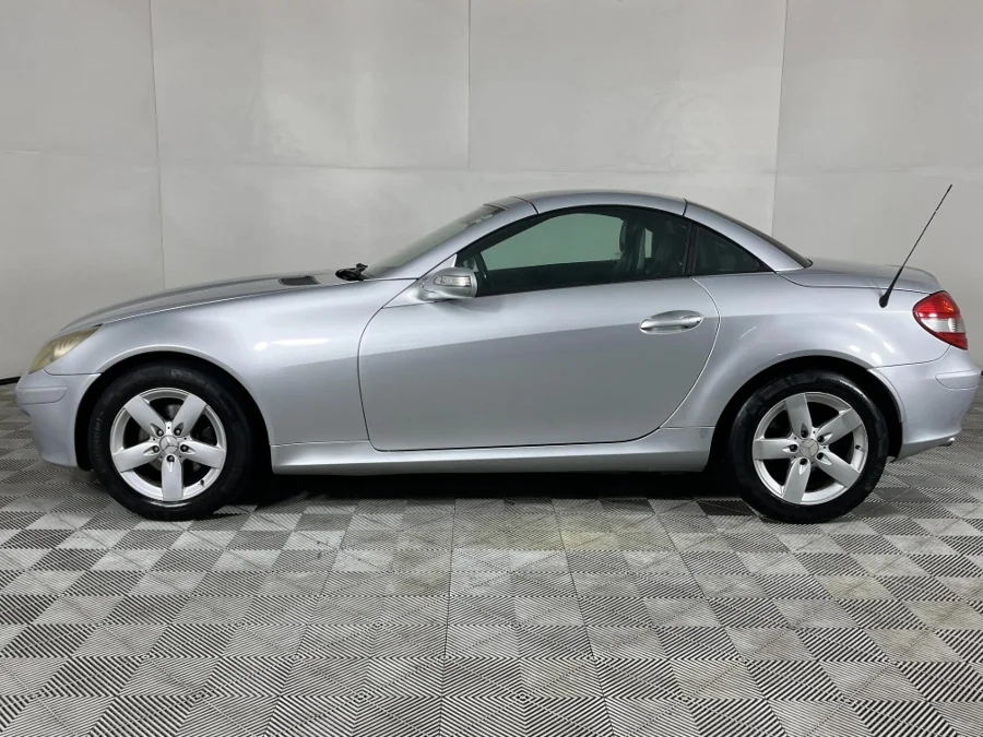 Used 2005 Mercedes-Benz SLK SLK200 Kompressor - WeBuyCars The Dome