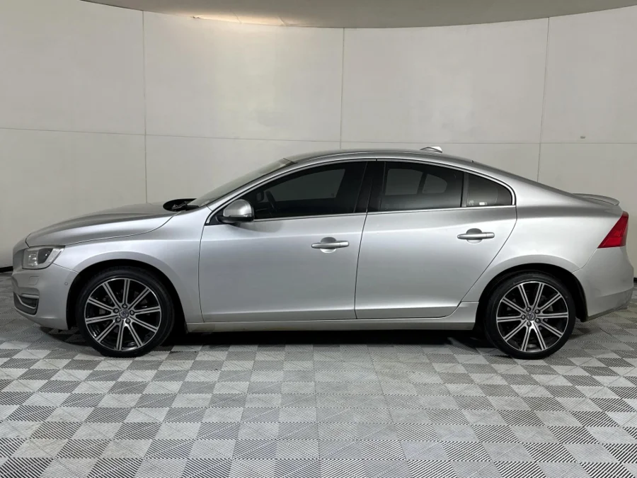 Used 2014 Volvo S60 T6 Inscription - WeBuyCars Midstream