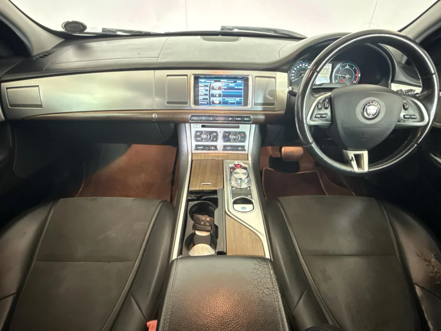 Used 2014 Jaguar XF 2.2D Luxury - WeBuyCars Midstream