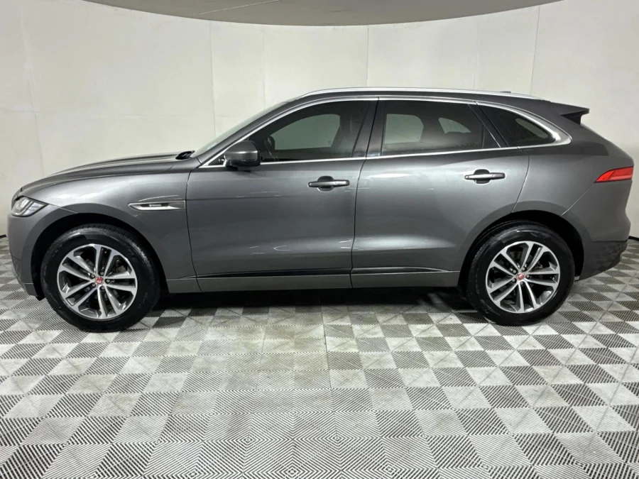Used 2017 Jaguar F-Pace 20d AWD Chequered Flag - WeBuyCars The Dome