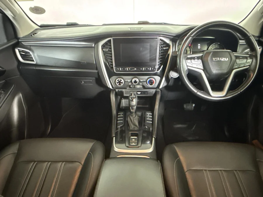 Used 2024 Isuzu mu-X 3.0TD LSE - WeBuyCars Midstream