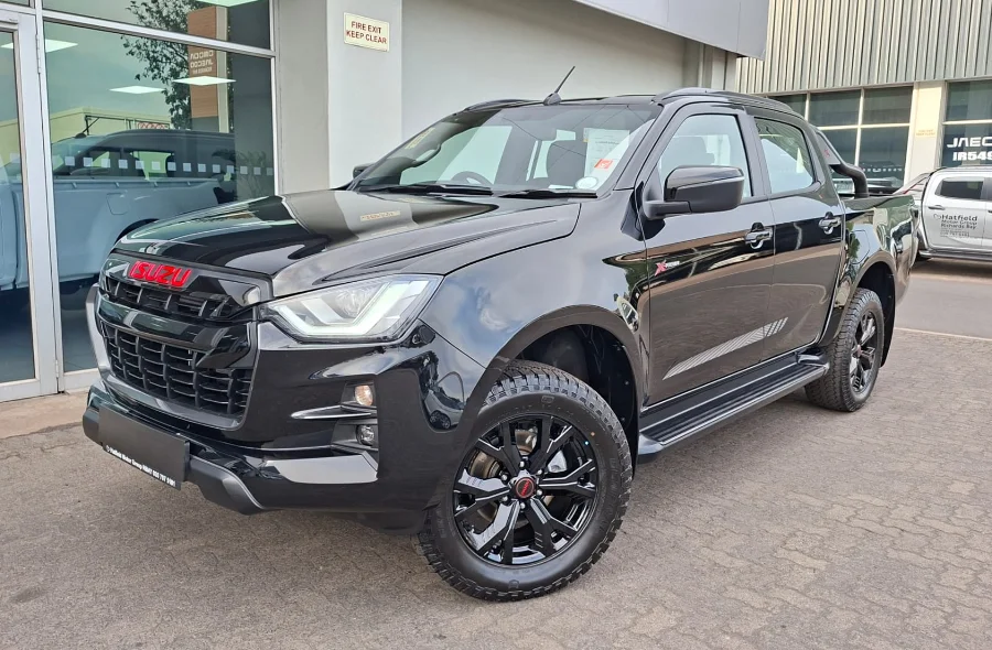 Used 2026 Isuzu D-Max 1.9TD double cab LS X-Rider manual - Isuzu Richards Bay Used 2026 Isuzu D-Max 1.9TD double cab LS X-Rider manual - Isuzu Richards Bay