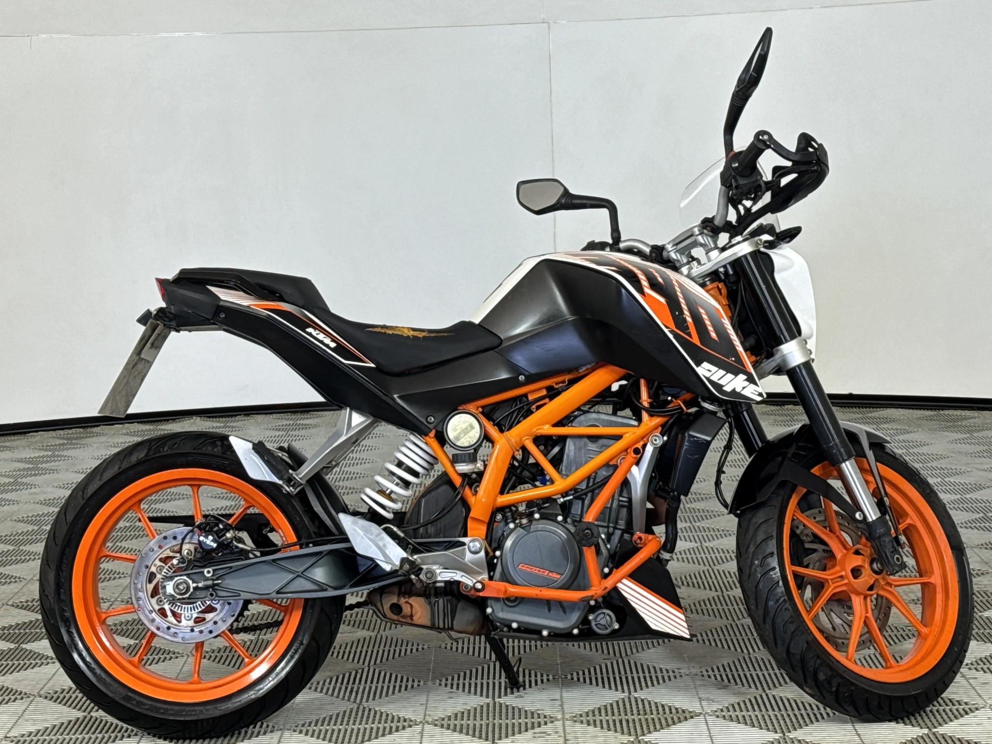Used 2014 KTM Duke 390 Duke