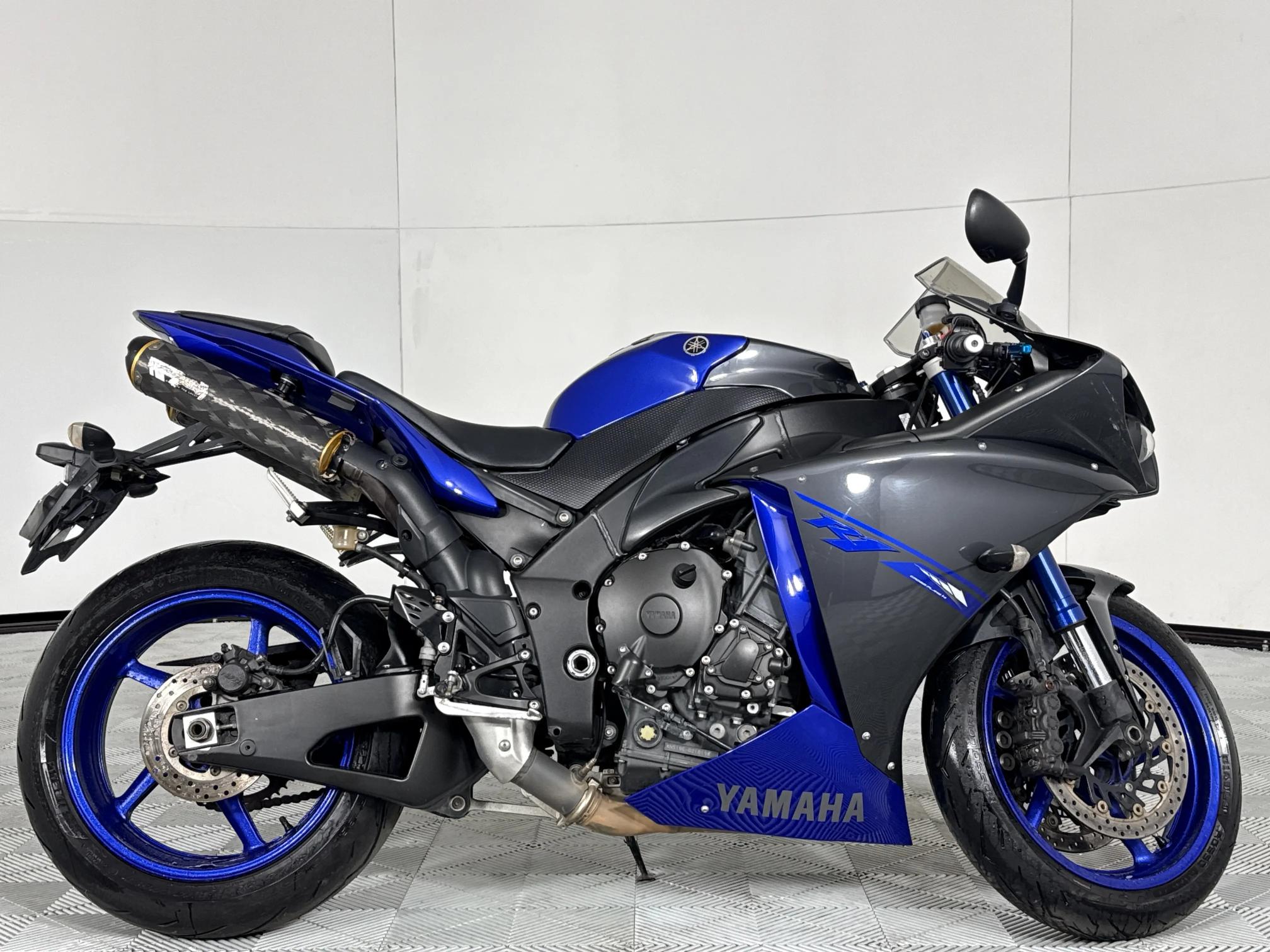 Used 2014 Yamaha YZF R1