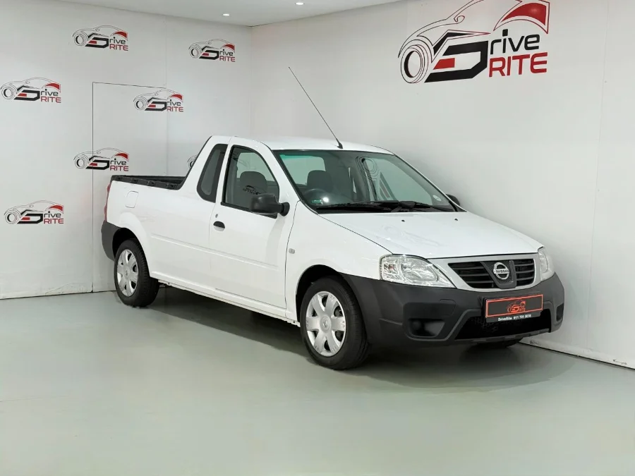 Used 2020 Nissan NP200 1.6i Stealth - Driverite Northcliff Used 2020 Nissan NP200 1.6i Stealth - Driverite Northcliff