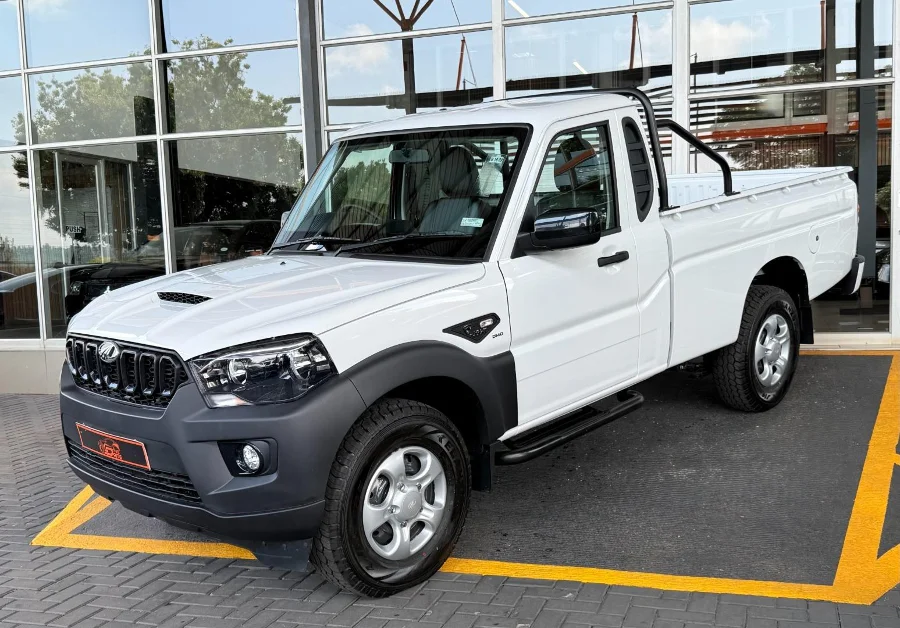 Used 2026 Mahindra Pik Up 2.2CRDe single cab S4 - Driverite Northcliff Used 2026 Mahindra Pik Up 2.2CRDe single cab S4 - Driverite Northcliff