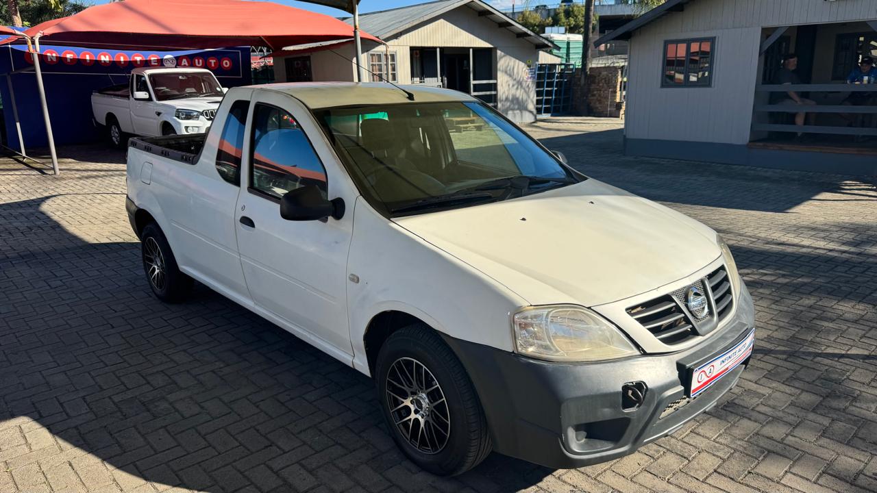 Used 2010 Nissan NP2