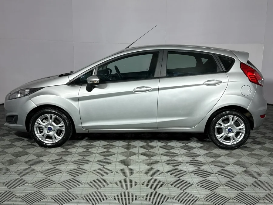 Used 2017 Ford Fiesta 5-door 1.0T Trend auto - WeBuyCars Rustenburg