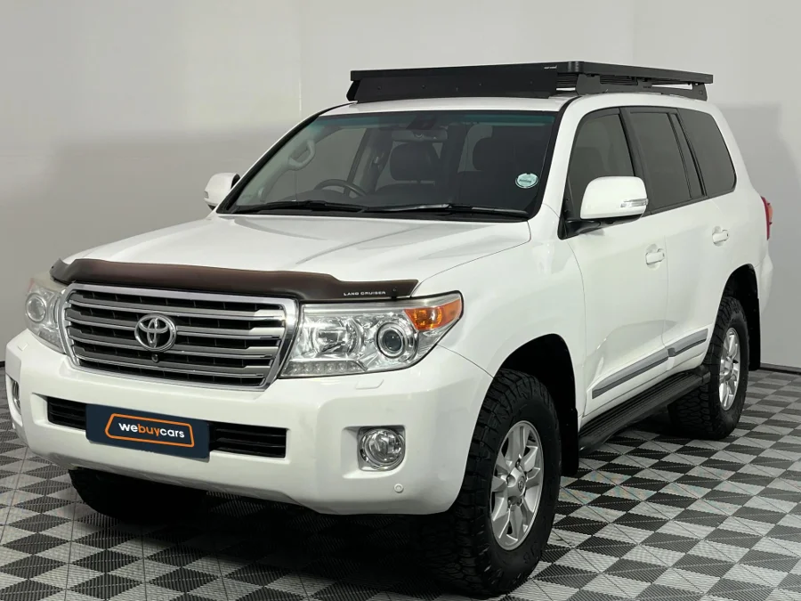 Used 2013 Toyota Land Cruiser 200 4.5D-4D V8 VX - WeBuyCars Germiston Used 2013 Toyota Land Cruiser 200 4.5D-4D V8 VX - WeBuyCars Germiston