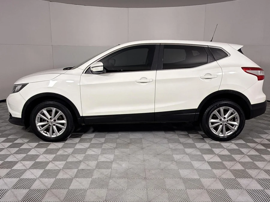 Used 2015 Nissan Qashqai 1.2T Acenta auto - WeBuycars East London
