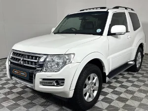 Used 2015 Mitsubishi Pajero 3-door 3.2DI-D GLS Pajero Legend Limited Edition 100 Used 2015 Mitsubishi Pajero 3-door 3.2DI-D GLS Pajero Legend Limited Edition 100