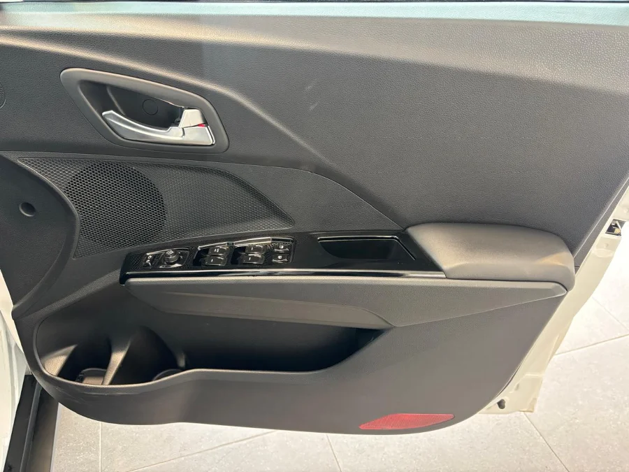 Used 2025 Mahindra XUV 3XO 1.2T AX5 manual - Driverite Bryanston Used 2025 Mahindra XUV 3XO 1.2T AX5 manual - Driverite Bryanston