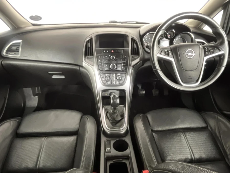Used 2014 Opel Astra sedan 1.6 Turbo Cosmo - WeBuyCars Gqeberha Used 2014 Opel Astra sedan 1.6 Turbo Cosmo - WeBuyCars Gqeberha