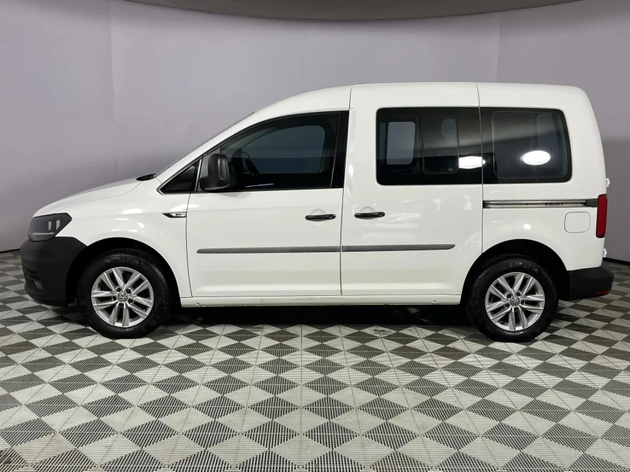 Used 2017 Volkswagen Caddy 1.6 crew bus - WeBuyCars Montana