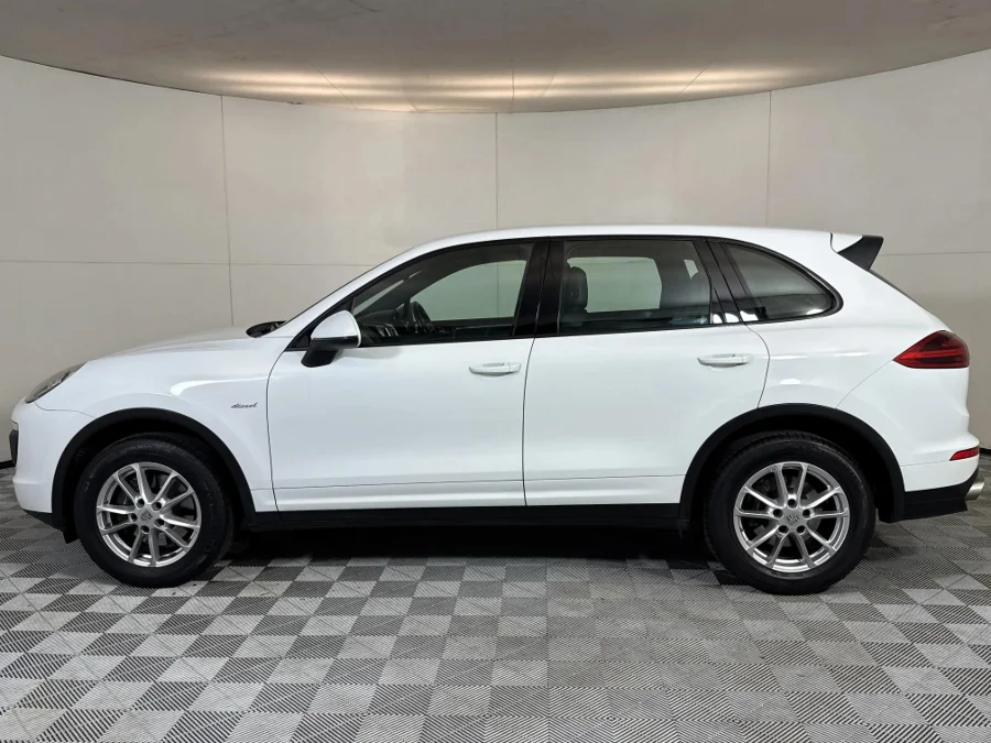 Used 2015 Porsche Cayenne diesel - WeBuyCars Midstream Used 2015 Porsche Cayenne diesel - WeBuyCars Midstream