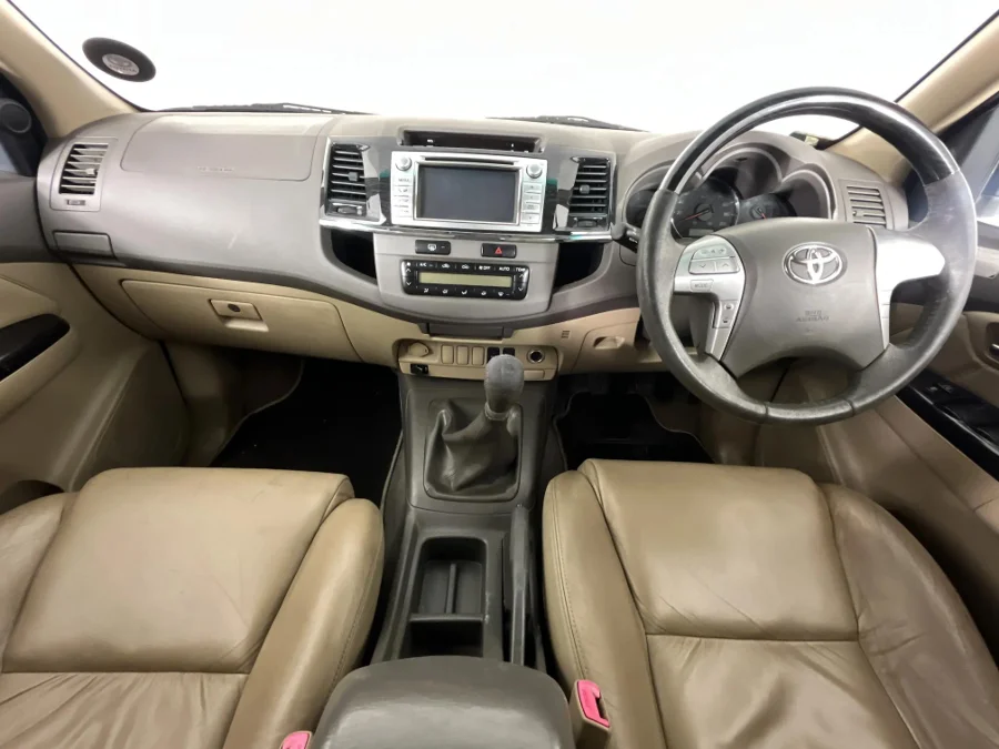 Used 2011 Toyota Fortuner 3.0D-4D Limited - WeBuyCars The Dome