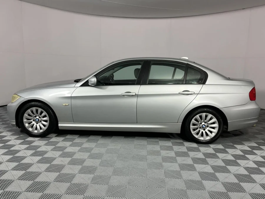 Used 2009 BMW 3 Series 320i auto - WeBuyCars Brackenfell Cape Town Used 2009 BMW 3 Series 320i auto - WeBuyCars Brackenfell Cape Town