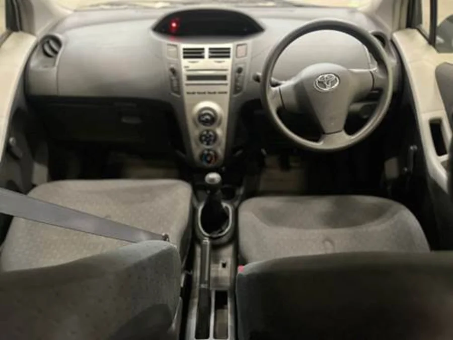 Used 2011 Toyota Yaris 1.3 - Private Seller Used 2011 Toyota Yaris 1.3 - Private Seller