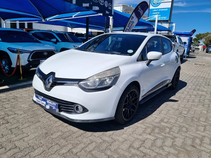 Used 2015 Renault Clio 1.6 S - Carbase Auto Used 2015 Renault Clio 1.6 S - Carbase Auto