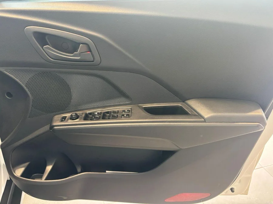 Used 2025 Mahindra XUV 3XO 1.2T MX2 auto - Driverite Bryanston Used 2025 Mahindra XUV 3XO 1.2T MX2 auto - Driverite Bryanston