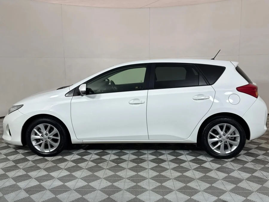 Used 2015 Toyota Auris 1.6 XS - WeBuyCars JHB South