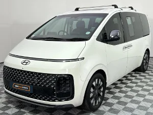 Used 2022 Hyundai Staria 2.2D Luxury Used 2022 Hyundai Staria 2.2D Luxury