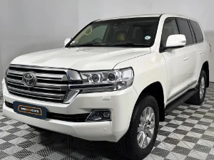 Used 2017 Toyota Land Cruiser 200 4.5D-4D V8 VX-R Used 2017 Toyota Land Cruiser 200 4.5D-4D V8 VX-R