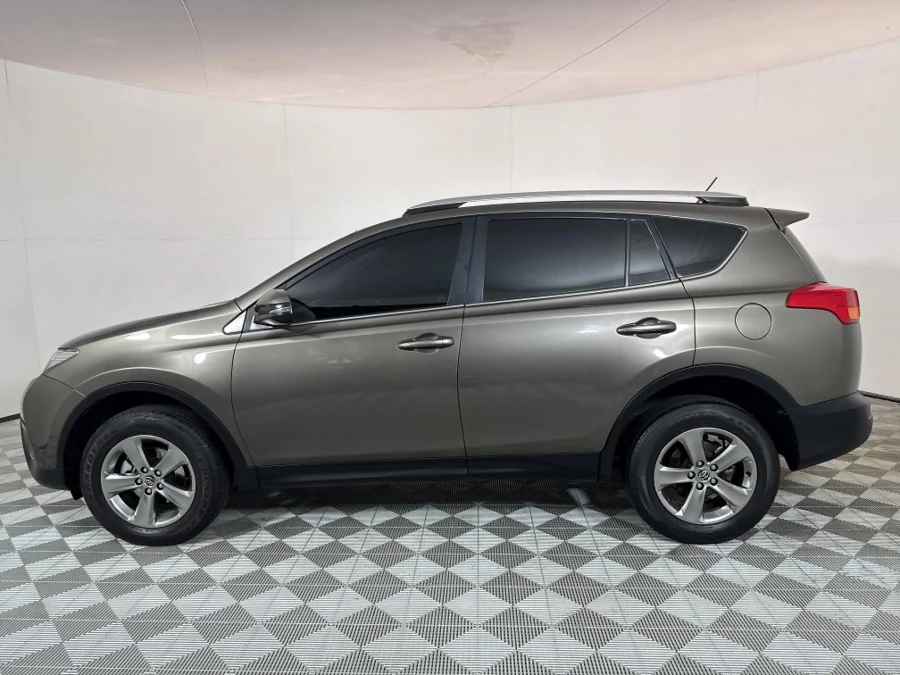 Used 2015 Toyota RAV4 2.0 GX auto - WeBuyCars JHB South