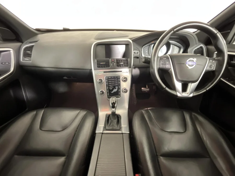 Used 2017 Volvo XC60 D4 Momentum - WeBuyCars The Dome