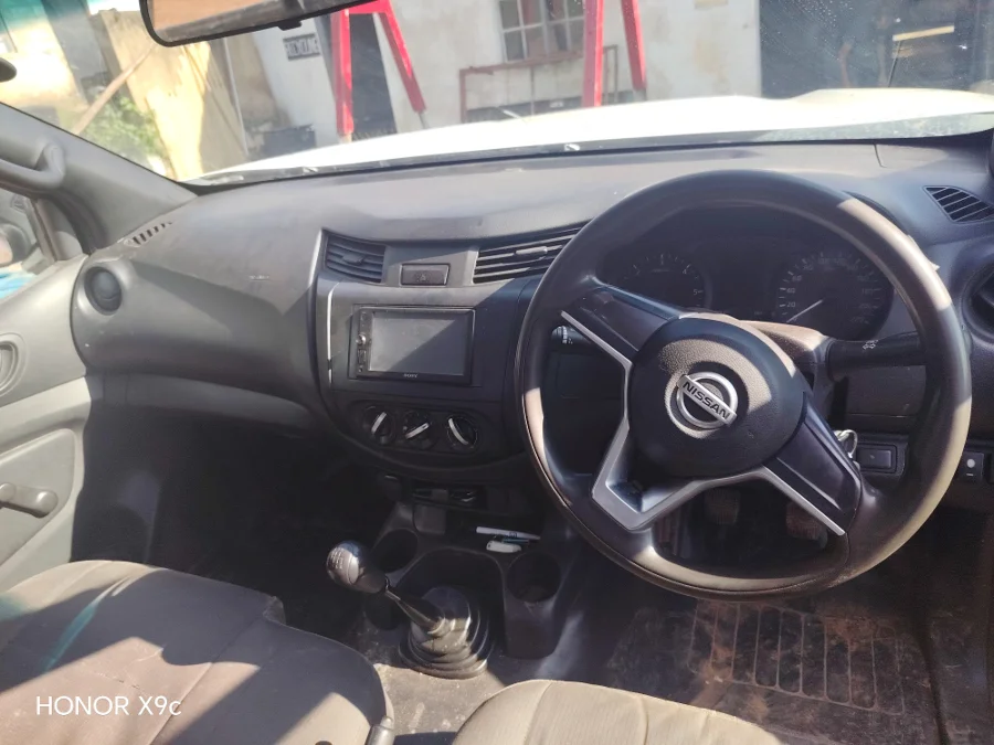 Used 2022 Nissan Navara 2.5DDTi SE - Private Seller Used 2022 Nissan Navara 2.5DDTi SE - Private Seller
