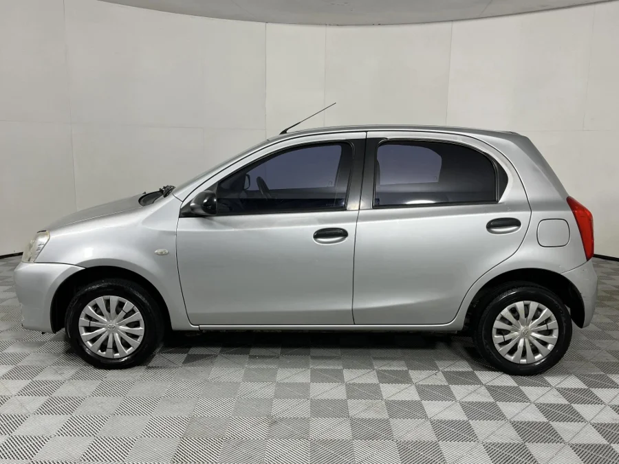 Used 2013 Toyota Etios hatch 1.5 Xi - WeBuyCars Gqeberha Used 2013 Toyota Etios hatch 1.5 Xi - WeBuyCars Gqeberha