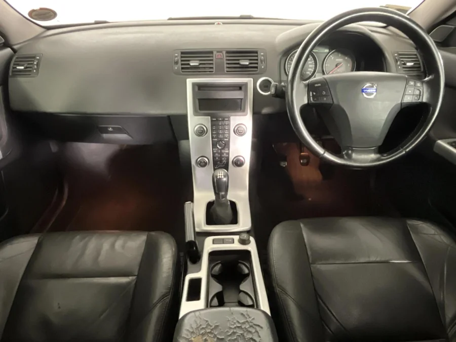 Used 2010 Volvo S40 1.6D DRIVe - WeBuyCars Silverlakes Used 2010 Volvo S40 1.6D DRIVe - WeBuyCars Silverlakes