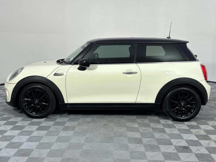 Used 2014 MINI Hatch Cooper Hatch 3-door Seven 7 - WeBuyCars Germiston Used 2014 MINI Hatch Cooper Hatch 3-door Seven 7 - WeBuyCars Germiston