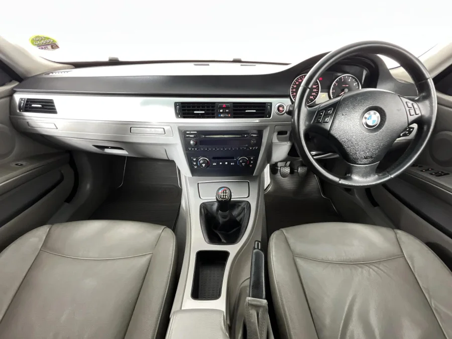 Used 2005 BMW 3 Series 320i - WeBuyCars Montana