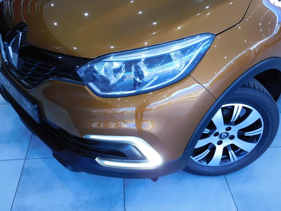 Used 2020 Renault Captur 66kW turbo Blaze - Golden Era Motors Used 2020 Renault Captur 66kW turbo Blaze - Golden Era Motors