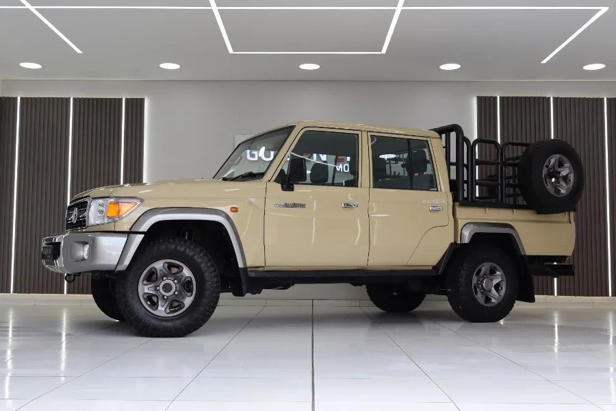 Used 2023 Toyota Land Cruiser 79 4.0 V6 double cab - Golden Era Motors Used 2023 Toyota Land Cruiser 79 4.0 V6 double cab - Golden Era Motors