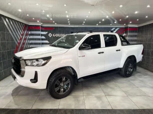 Used 2021 Toyota Hilux 2.4GD-6 double cab 4x4 Raider auto Used 2021 Toyota Hilux 2.4GD-6 double cab 4x4 Raider auto