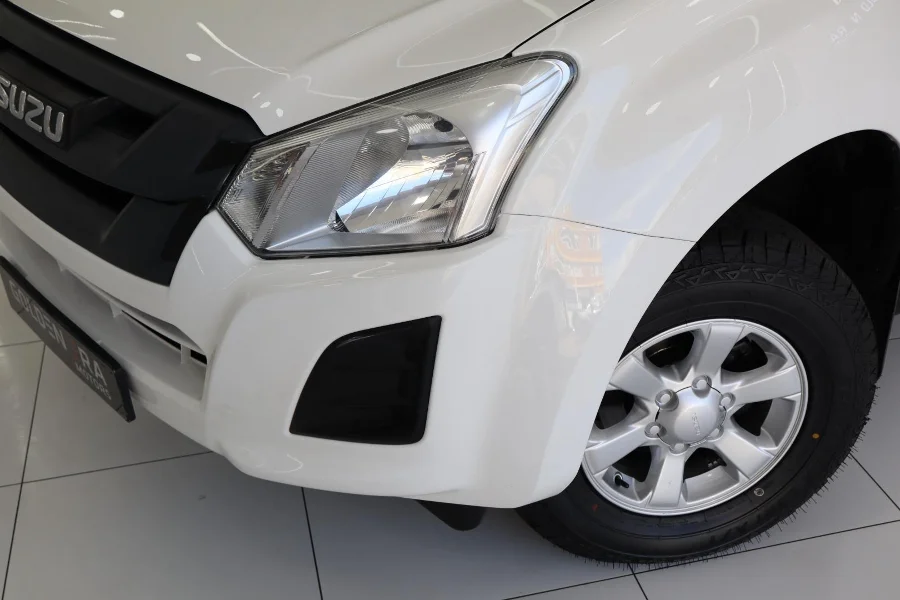 Used 2022 Isuzu D-Max Gen 6 250 double cab Hi-Ride manual - Golden Era Motors Used 2022 Isuzu D-Max Gen 6 250 double cab Hi-Ride manual - Golden Era Motors