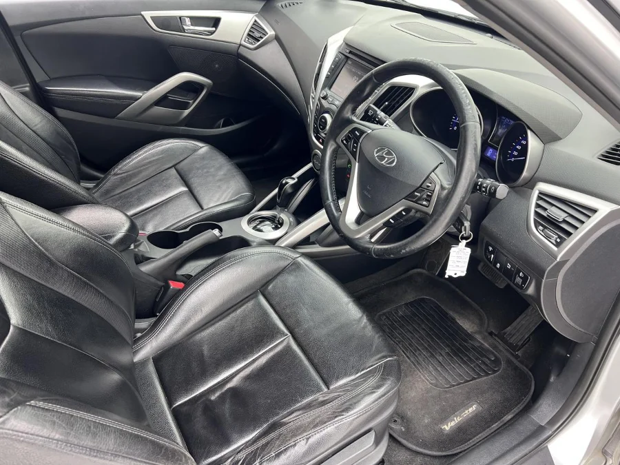 Used 2013 Hyundai Veloster 1.6 Executive auto - EBK Auto Used 2013 Hyundai Veloster 1.6 Executive auto - EBK Auto