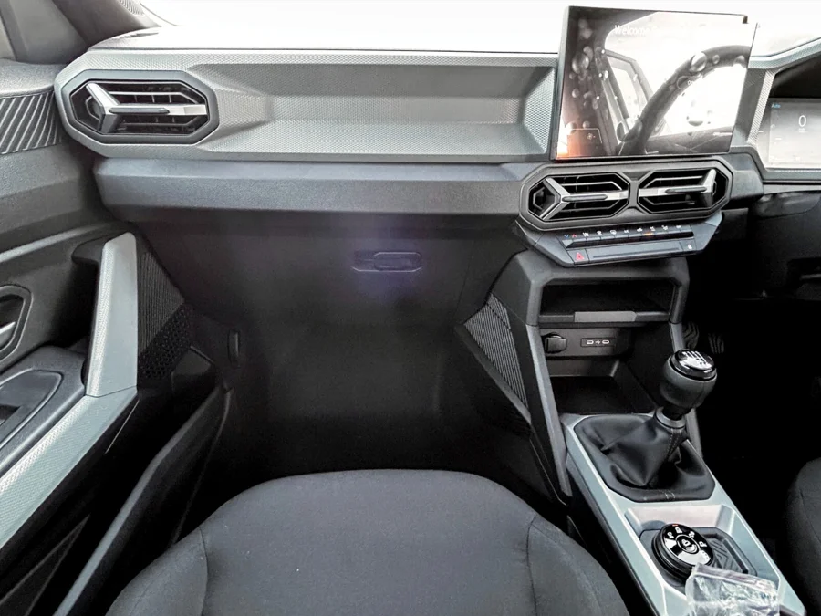 New 2026 Renault Duster 1.2T hybrid Zen 4WD - IC Auto Benoni