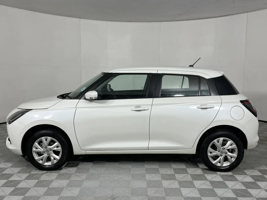 Used 2024 Suzuki Swift 1.2 GL+ auto - WeBuyCars Gqeberha