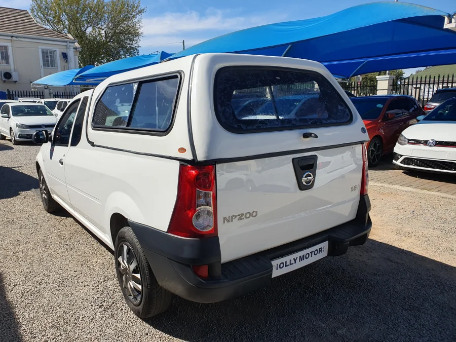 Preloaded Image 11