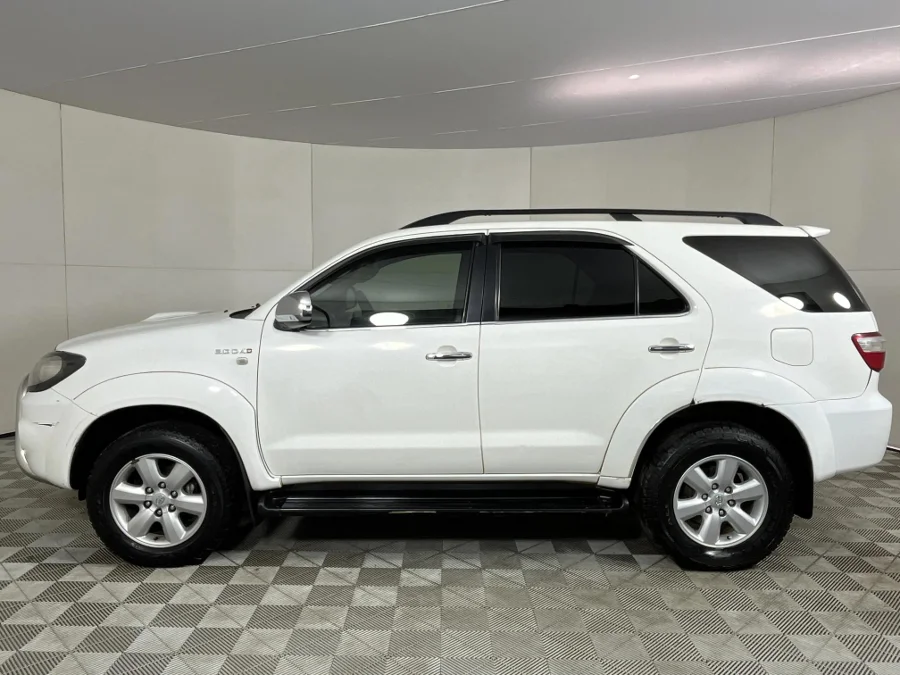 Used 2011 Toyota Fortuner 3.0D-4D auto - WeBuyCars Polokwane Used 2011 Toyota Fortuner 3.0D-4D auto - WeBuyCars Polokwane