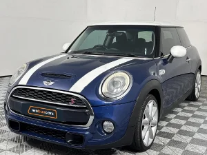 Used 2015 MINI Hatch Cooper S Hatch 3-door Seven 7 auto Used 2015 MINI Hatch Cooper S Hatch 3-door Seven 7 auto