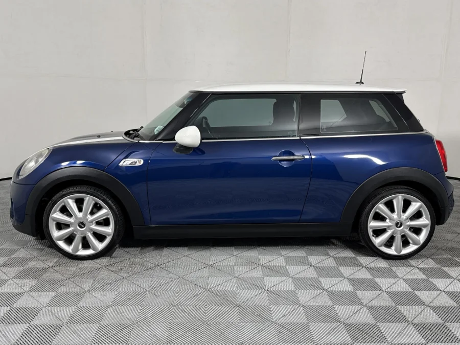 Used 2015 MINI Hatch Cooper S Hatch 3-door Seven 7 auto - WeBuyCars The Dome