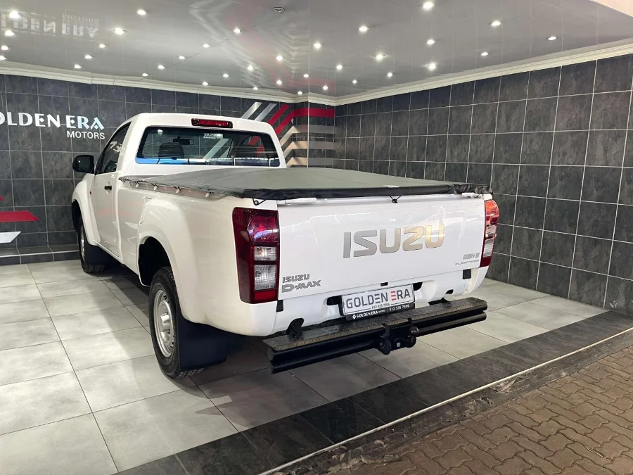 Used 2024 Isuzu D-Max Gen 6 250c single cab Fleetside - Golden Era Motors Johan Heyns Dr Used 2024 Isuzu D-Max Gen 6 250c single cab Fleetside - Golden Era Motors Johan Heyns Dr