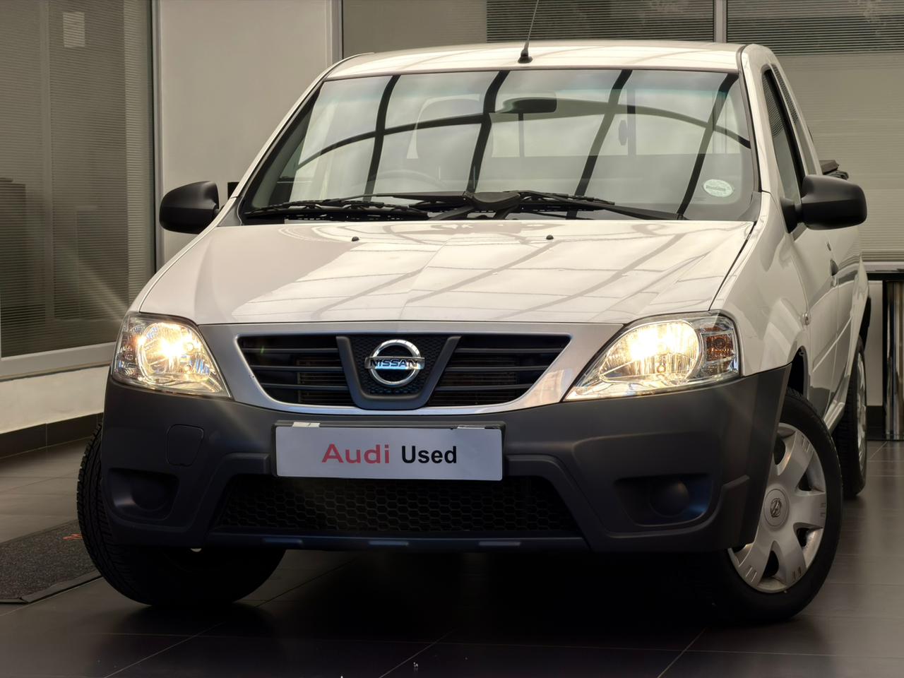 Used 2022 Nissan NP2