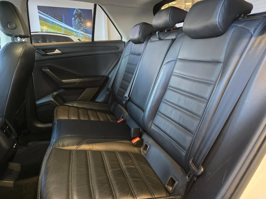 Used 2022 Volkswagen T-Roc 1.4TSI 110kW Design - VW Melrose Arch Pre-owned Used 2022 Volkswagen T-Roc 1.4TSI 110kW Design - VW Melrose Arch Pre-owned