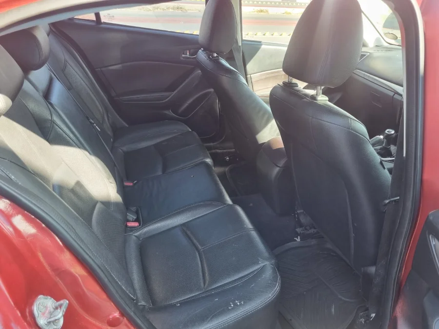 Used 2015 Mazda Mazda3 sedan 1.6 Original - Carbase Auto